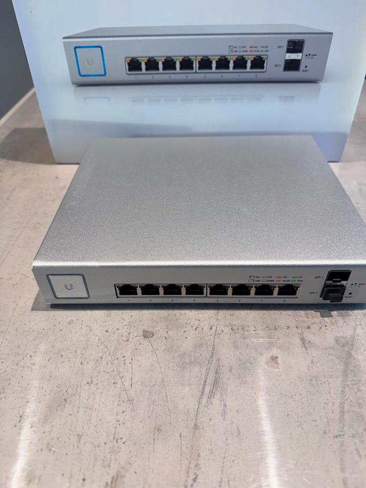 Ubiquiti UniFi Switch 8 150W, Computers en Software, Netwerk switches, Zo goed als nieuw, Ophalen