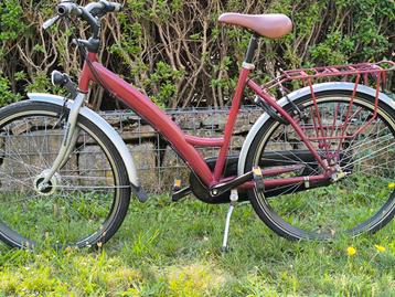 Mooie meisjesfiets te koop zeer netjes staat lightweight  beschikbaar voor biedingen