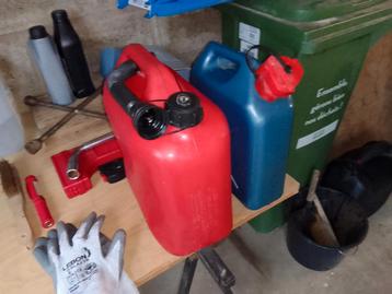 Jerrycan, Enlèvement