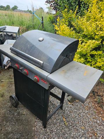 Bbq au gaz juste à nettoyer  beschikbaar voor biedingen