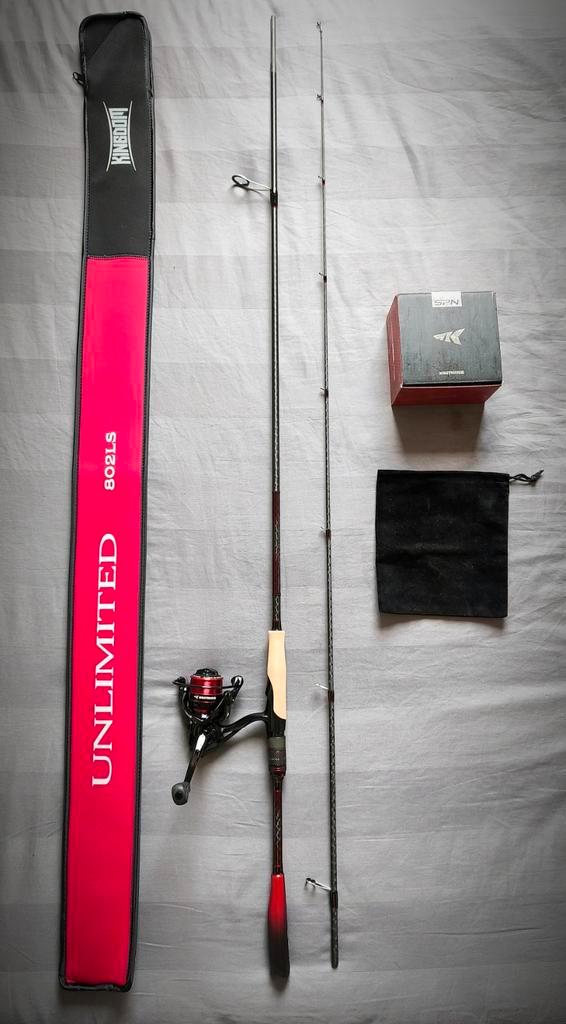 Kingdom hengel - 243 cm + 1000 haspel + 18/100 nylon, Watersport en Boten, Hengelsport | Roofvissen, Nieuw, Complete set, Ophalen of Verzenden