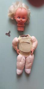 pop  (met sleutel) te herstellen, projectje, Verzamelen, Poppen, Ophalen of Verzenden, Gebruikt, Pop