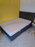 TWEE PERSOONS BOXSPRING BED 140x200cm incl. MATRAS, Antiek en Kunst, Ophalen