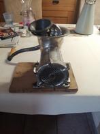 Collection d'anciens ustensiles de boucherie, Enlèvement