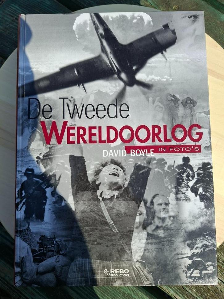 BOEK DE TWEEDE WERELDOORLOG 600 PAGINA'S 900 FOTO'S DE, Boeken, Oorlog en Militair, Gelezen, Algemeen, Tweede Wereldoorlog, Ophalen of Verzenden