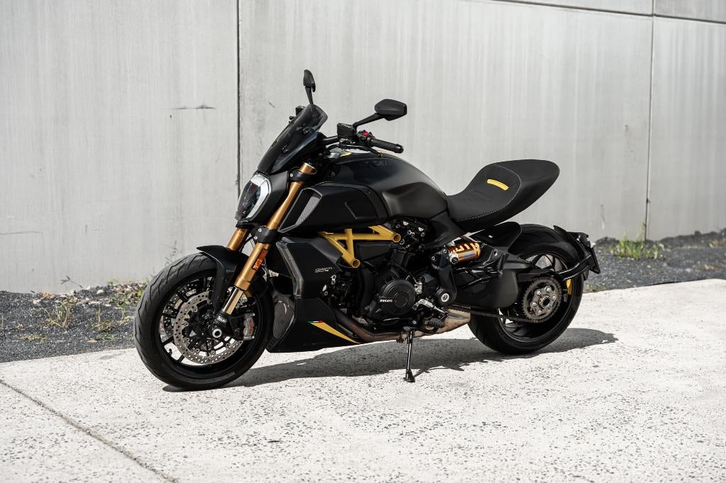 Ducati Diavel 1260 S - Noir et acier (jaune) - 3050 Km, Motos, Motos | Ducati, Entreprise, Naked bike, plus de 35 kW, 2 cylindres