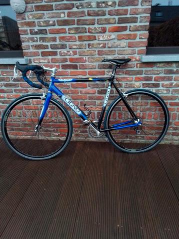 koersfiets Cigno 9 speed als nieuw beschikbaar voor biedingen