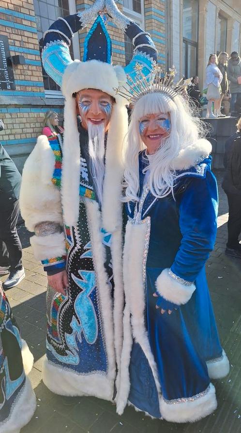 kostuum ice queen  eigen creatie handgemaakt, Hobby en Vrije tijd, Kostuums, Theaterbenodigdheden en LARP, Zo goed als nieuw, Ophalen