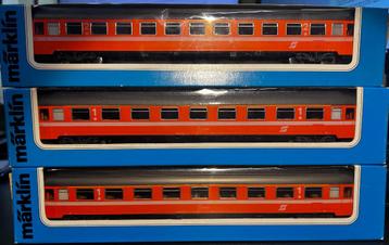 3289. 3 personenauto's van OBB H0 Märklin. beschikbaar voor biedingen