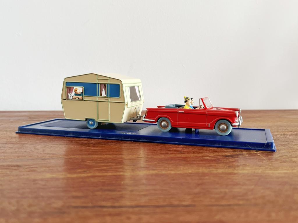 Kuifje modelauto met caravan, Hobby en Vrije tijd, Modelauto's | 1:87, Zo goed als nieuw, Ophalen of Verzenden
