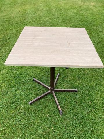 terrastafel  beschikbaar voor biedingen