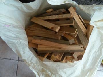 Petit bois sec à brûler (chauffage) 29 kg beschikbaar voor biedingen