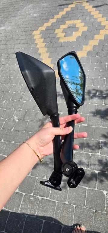 Kawasaki spiegels beschikbaar voor biedingen
