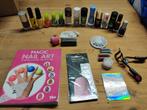 Nagellak set + boekje, Handtassen en Accessoires, Uiterlijk | Cosmetica en Make-up, Overige kleuren, Ophalen of Verzenden, Zo goed als nieuw