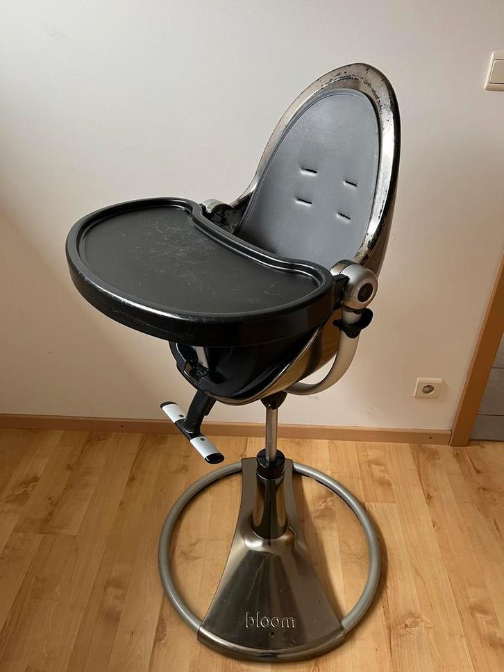 Bloom Fresco hoge kinderstoel voor eiland, Enfants & Bébés, Chaises pour enfants, Utilisé, Chaise évolutive, Coulissant, Plateau amovible