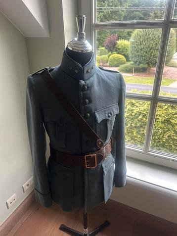 Uniform - officier beschikbaar voor biedingen