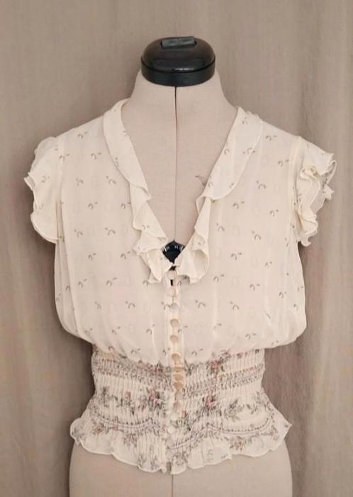 Heerlijke Caroll blouse maat 36-38 in lichte crèmekleurige c, Kleding | Dames, Blouses en Tunieken, Nieuw, Ophalen of Verzenden