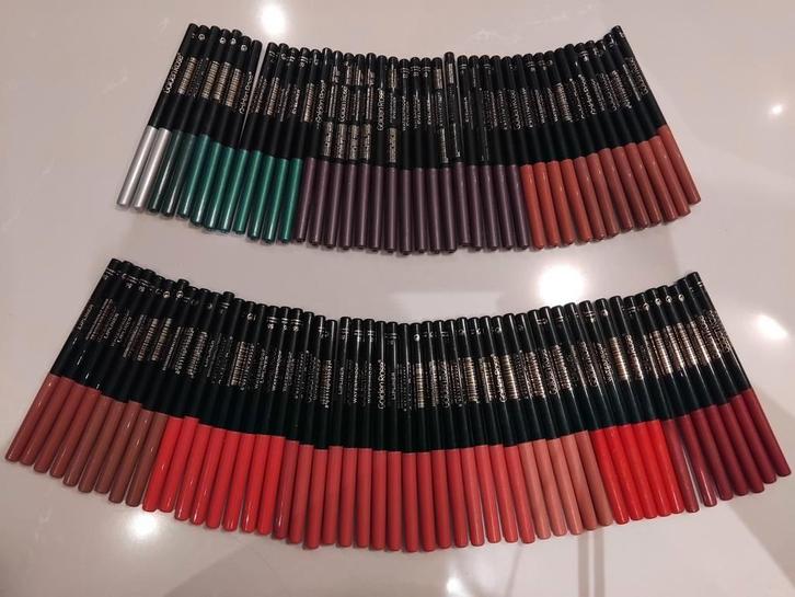 Golden rose waterproof lipliner, Handtassen en Accessoires, Uiterlijk | Cosmetica en Make-up, Zo goed als nieuw, Ophalen of Verzenden