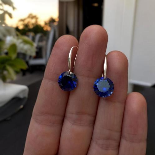 Oorbellen saffier zilver 925, Handtassen en Accessoires, Oorbellen, Zo goed als nieuw, Hangers, Zilver, Blauw, Met edelsteen, Ophalen of Verzenden