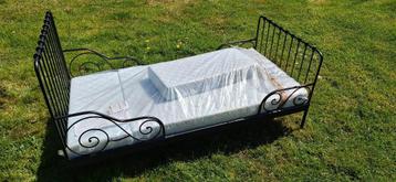 Lit enfant évolutif + matelas, Enlèvement, Sommier à lattes