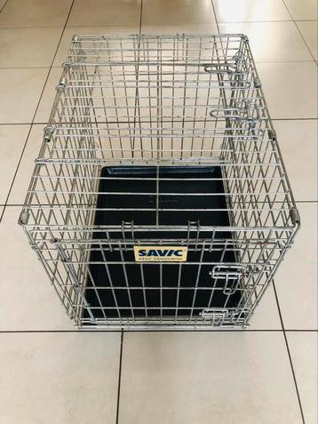 Honden bench M maat  beschikbaar voor biedingen