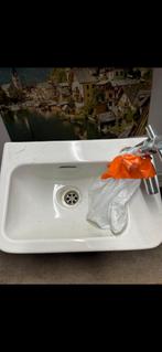 Lavabo voor in toiletruimte met kraan, Huis en Inrichting, Ophalen, Gebruikt