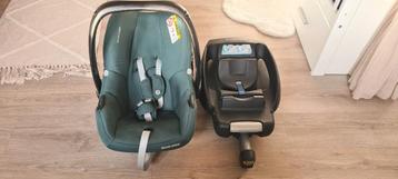 Maxi-Cosi baby-autostoeltje met Isofix EasyFix-basis beschikbaar voor biedingen