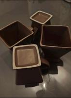 4 Tasses, Zo goed als nieuw