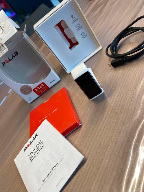 Polar A360 activity tracker met hartslagmeting, Handtassen en Accessoires, Activity trackers, Zo goed als nieuw, Wit, Ophalen of Verzenden