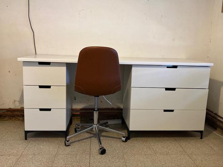 Bureau IKEA vrijstaand, Huis en Inrichting, Kasten | Computermeubels, Nieuw, 70 tot 120 cm, 170 cm of meer, 40 tot 80 cm, Overige houtsoorten