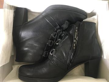 Enkellaarsjes GABOR leder 40,5  beschikbaar voor biedingen