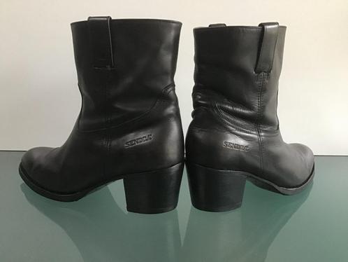 Gratis Verzenden | Sendra coole bruine zwarte boots 42, Vêtements | Femmes, Chaussures, Comme neuf, Boots et Botinnes, Brun, Envoi