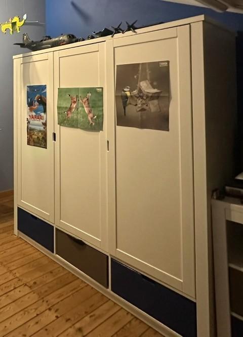 Witte kledingkast Bopita 3 deuren + 3 laden + 2 stangen, Huis en Inrichting, Kasten | Kleerkasten, Gebruikt, 150 tot 200 cm, 150 tot 200 cm