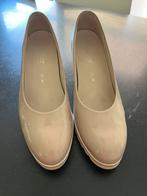 Gabor beige lakleer pumps maat 6 (39). Zeer goede staat., Pumps, Beige, Gabor, Ophalen of Verzenden