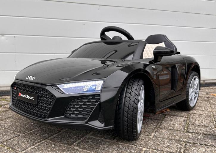 Audi R8 12v zwart Afstands. - Bluetooth - Leder en Rubberba, Kinderen en Baby's, Speelgoed | Buiten | Accuvoertuigen, Nieuw, Ophalen of Verzenden
