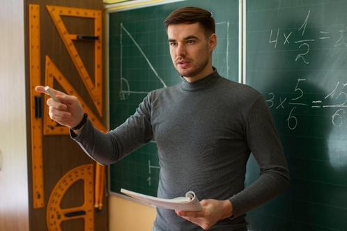 Cherche prof/étudiant de math, Diversen, Overige Diversen, Zo goed als nieuw, Ophalen of Verzenden