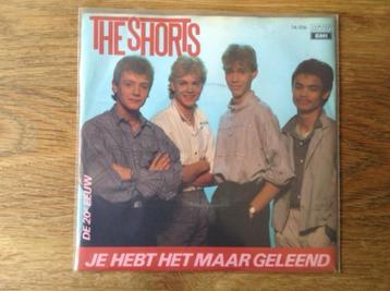 single the shorts beschikbaar voor biedingen