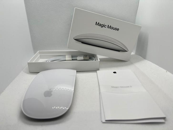 Apple Magic Mouse 2 - Draadloze Muis / Bluetooth Wit 78 euro, Computers en Software, Muizen, Zo goed als nieuw, Muis, Draadloos