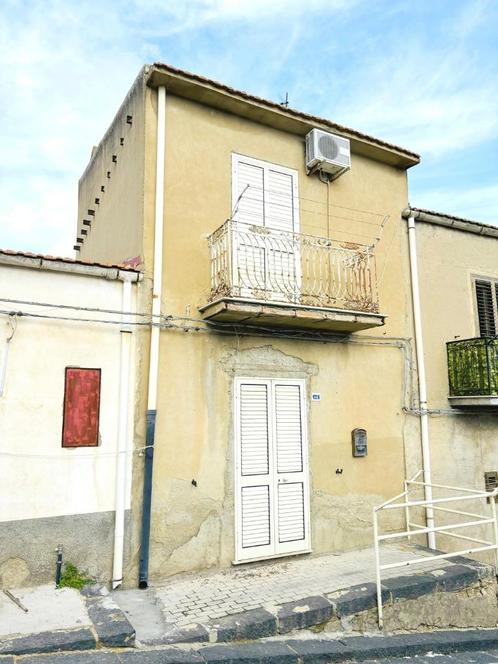 Sicile, Maison 5 pièces 93 m² à 30min de la mer, Immo, Buitenland, Italië, Woonhuis, Dorp