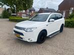 Mitsubishi Outlander 2.0 PHEV Instyle+, Auto's, Mitsubishi, Automaat, 4 deurs, Zwart, Leder