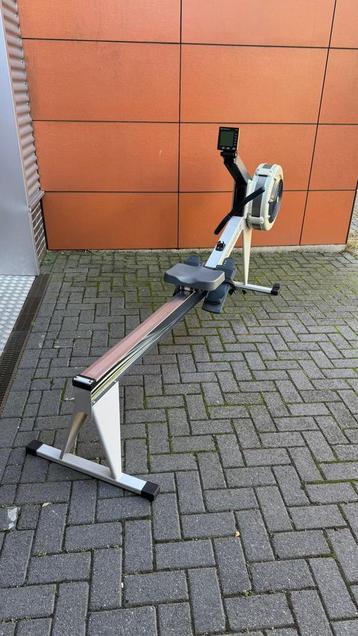 Concept 2 Roeitrainer Model E met Pm 5 Scherm beschikbaar voor biedingen