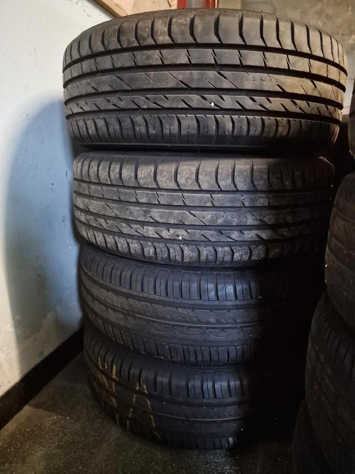 Très bons pneus 15" 5x100, Autos : Pièces & Accessoires, Pneus & Jantes, Pneus et Jantes, Pneus été, 15 pouces, 195 mm, Véhicule de tourisme