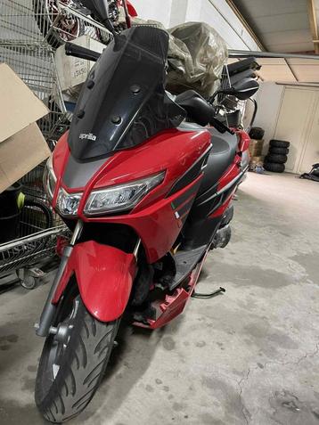 Aprilia SXR 50  pour pièce  beschikbaar voor biedingen