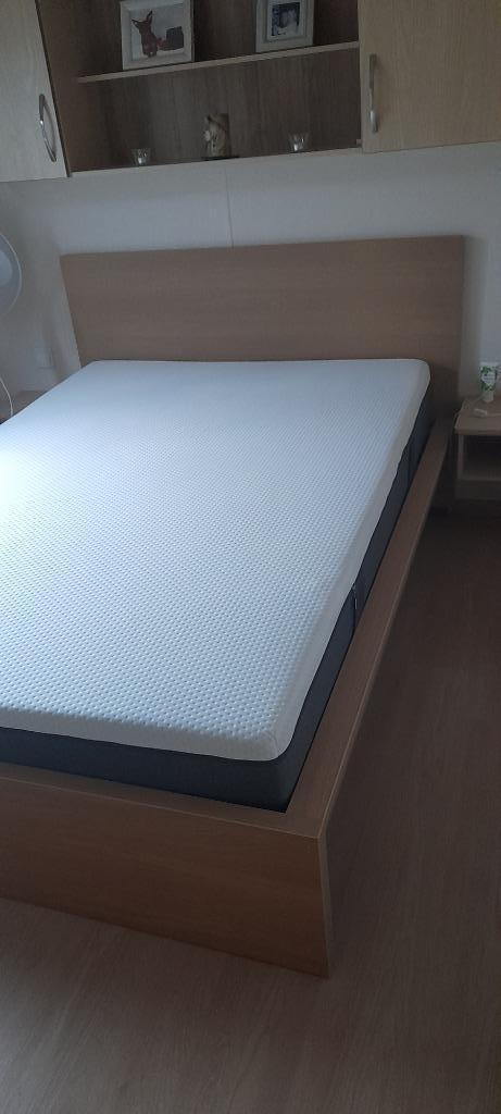Bed te koop, Huis en Inrichting, Slaapkamer | Bedden, Zo goed als nieuw, Tweepersoons, 140 cm, 200 cm, Hout, Beige, Ophalen