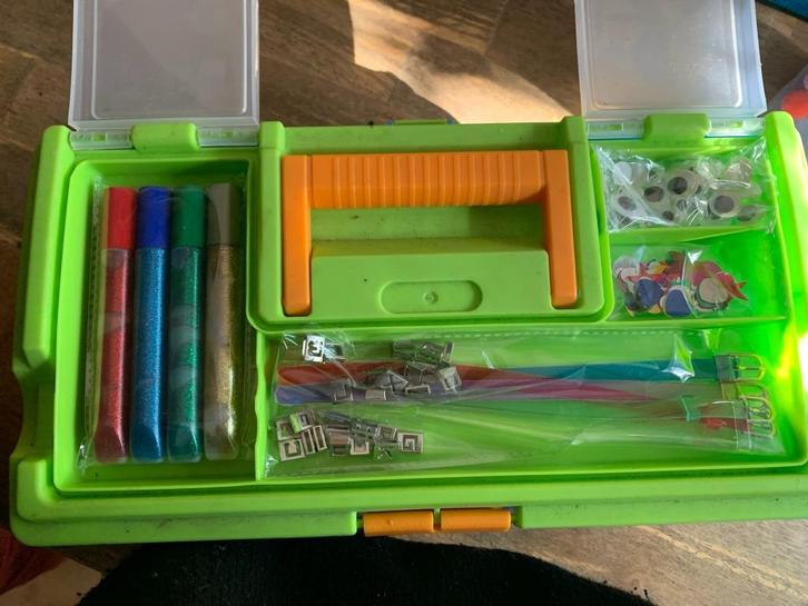 Knutselkistjes + knutselmateriaal, Hobby en Vrije tijd, Knutselen, Zo goed als nieuw, Materiaal, Ophalen of Verzenden