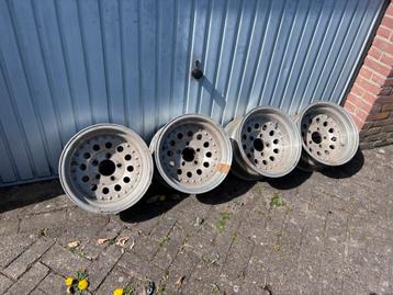 Corvette C3 Velgen Set 16 inch, Nette Staat, Incl Ventielen beschikbaar voor biedingen