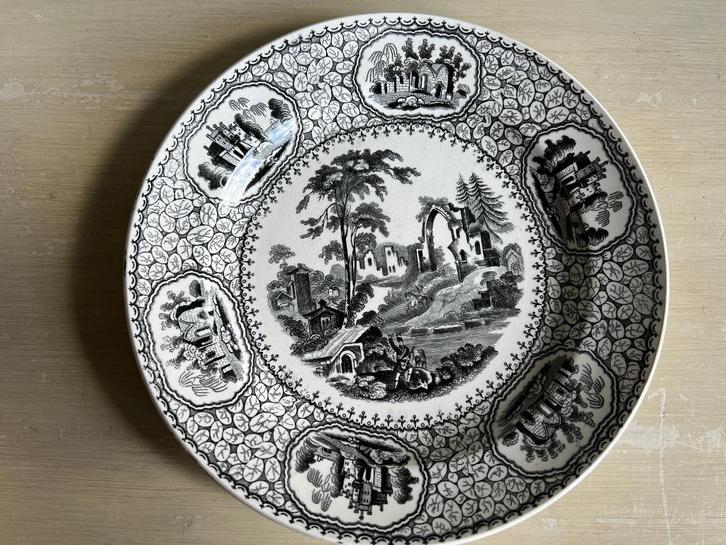 Mooi aardewerk bord van J.B. Capellemans uit Jemappe., Antiek en Kunst, Curiosa en Brocante, Ophalen of Verzenden