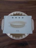 Nouveau moule à gâteau SMEG 30,5 x 27 cm crème, Enlèvement ou Envoi, Neuf