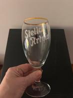 Bierglazen op voet Stella Artois met wit opschrift 25cl, Verzamelen, Ophalen, Zo goed als nieuw, Bierglas