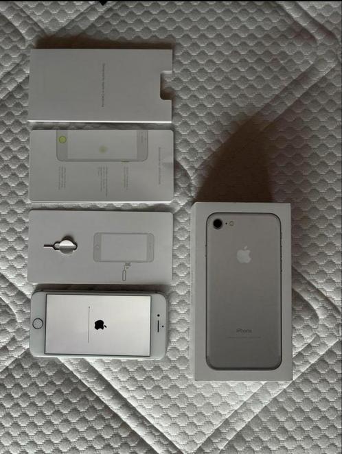 iPhone 7, Telecommunicatie, Mobiele telefoons | Apple iPhone, Gebruikt, 32 GB, Zonder abonnement, Met simlock, iPhone 7, Zilver